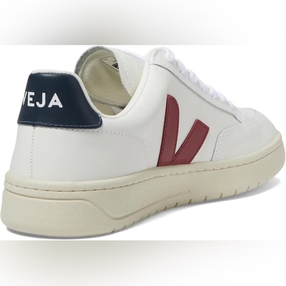 VEJA V-12 Men's - Picture 4 of 10
